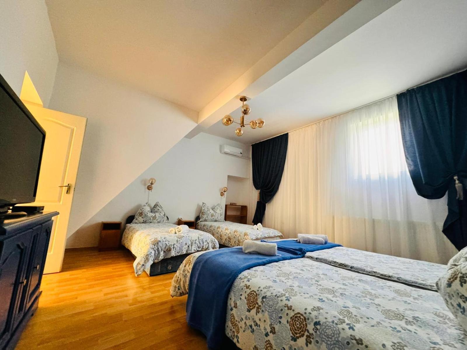Pensiunea Schwartzy Hotel Mako Bagian luar foto